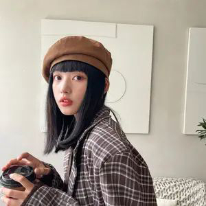 焦糖色帽子搭配指南:10种经典穿搭方案提升时尚感-美派服饰网(图1) 焦糖色帽子搭配指南:10种经典穿搭方案提升时尚感-美派服饰网(图1)