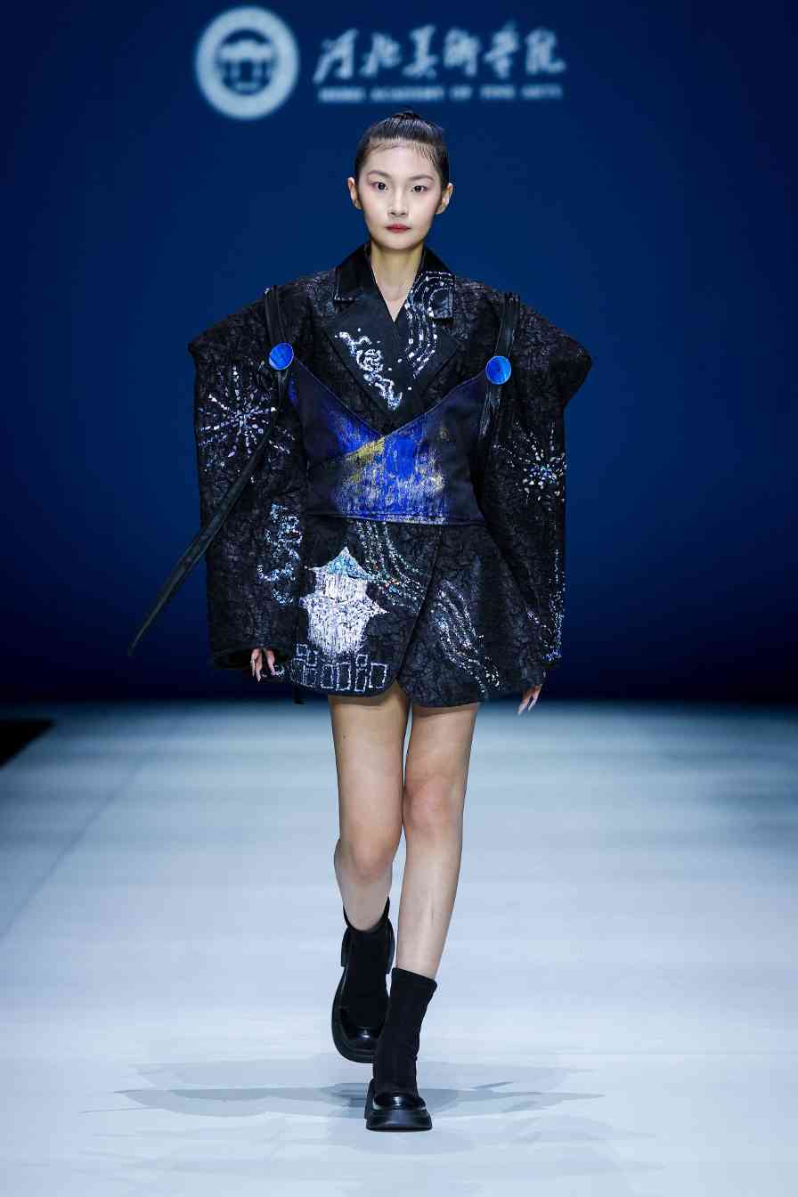 河北美术学院设计学院2025毕业设计作品亮相中国国际大学生时装周(图5)