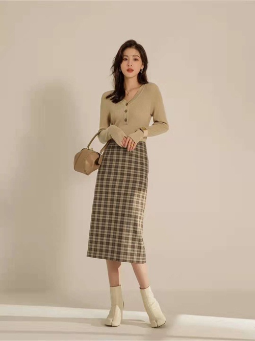 半身格子一步裙的搭配(图1) 半身格子一步裙的搭配(图1)