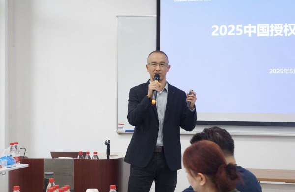 聚焦二次元商业打造,精英研修社课堂干货来了! 聚焦二次元商业打造,精英研修社课堂干货来了!