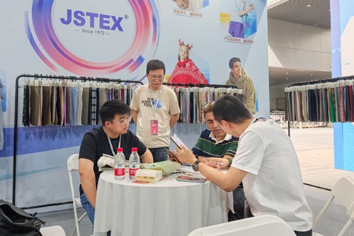 智能印染，解锁绿色密码！首届中国浙江纺织印染产业技术与设备展在绍兴开幕(图9)