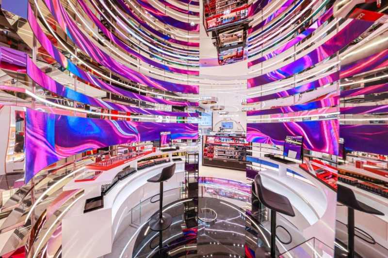 免税+文旅沉浸式体验，五家门店打造假日购物盛宴-美派服饰网(图3)