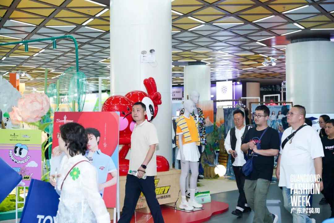 番禺快时尚产业以省级基地身份亮相广东时装周 科技赋能品牌集散效应凸显-美派服饰网(图4) 图片