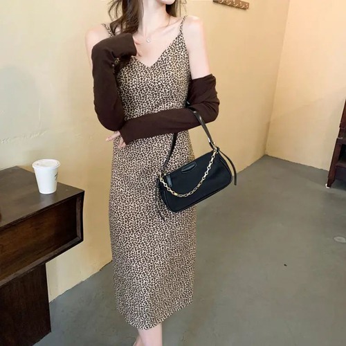 豹纹吊带裙搭配指南：解锁多风格穿搭-美派服饰网(图3)