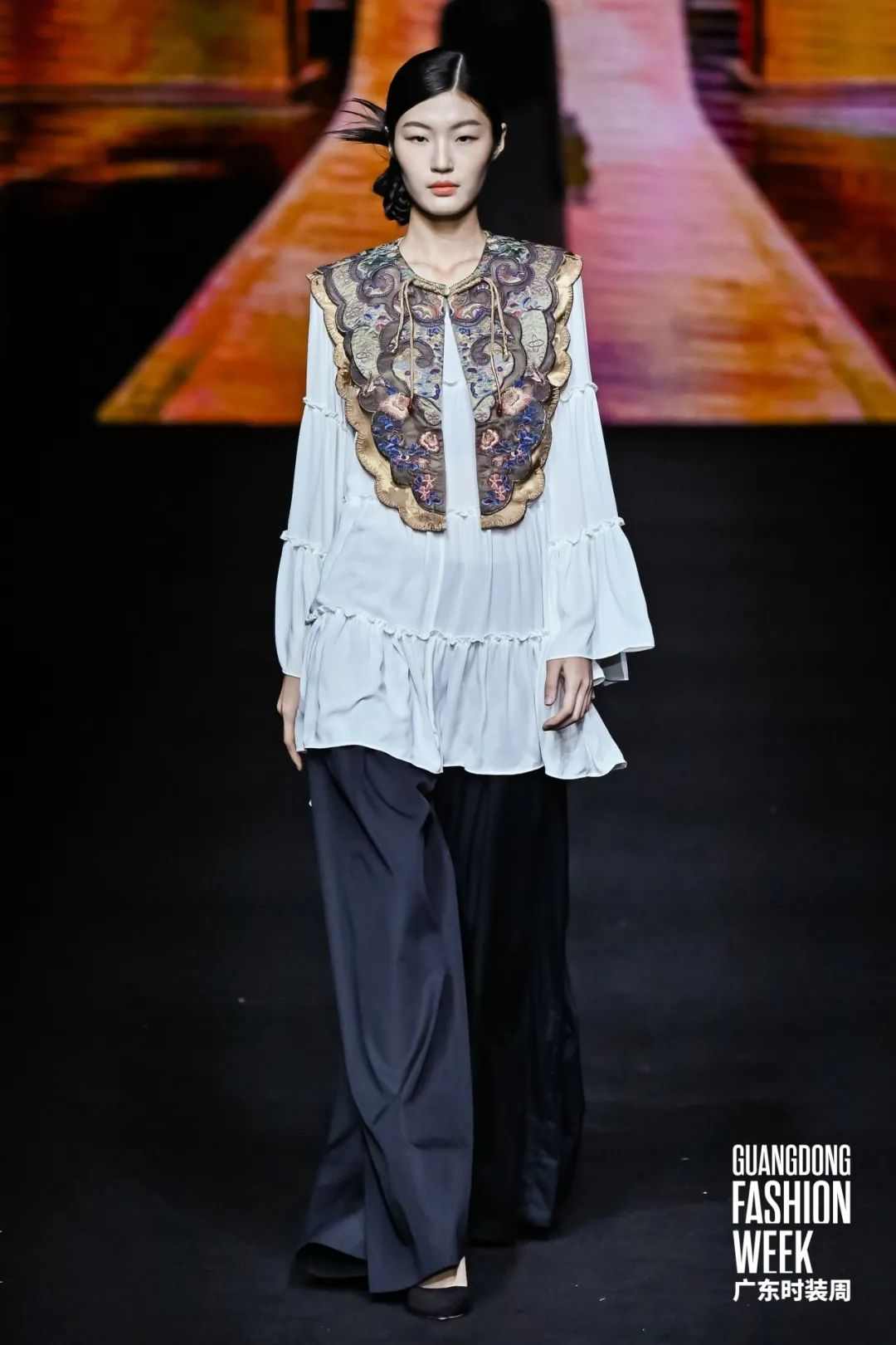 非遗时装国潮美学,如王家卫电影般惊艳-美派服饰网(图12) 图片