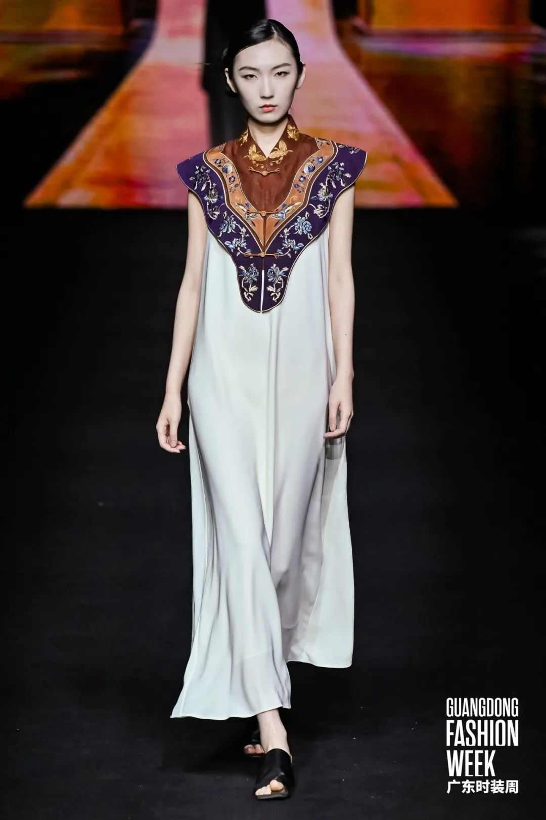 非遗时装国潮美学,如王家卫电影般惊艳-美派服饰网(图13) 图片