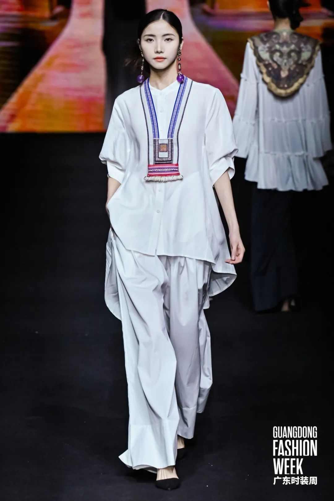 非遗时装国潮美学,如王家卫电影般惊艳-美派服饰网(图15) 图片