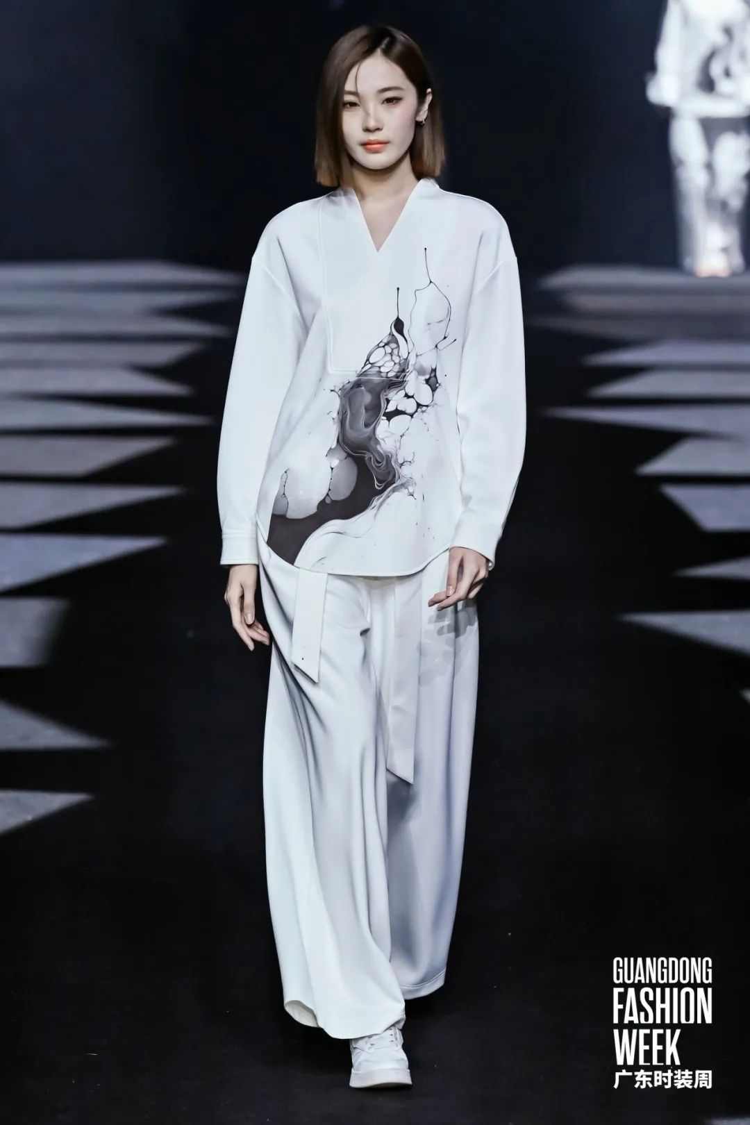 非遗时装国潮美学,如王家卫电影般惊艳-美派服饰网(图22) 图片