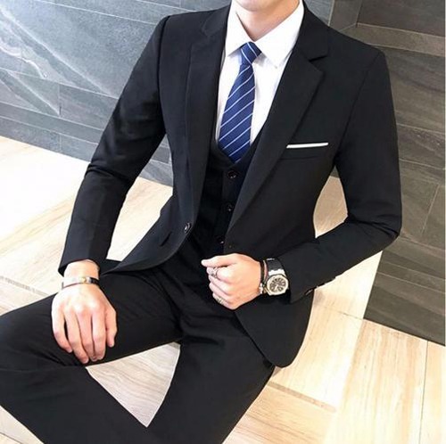 深色西装领带颜色搭配技巧与场合选择-美派服饰网(图1)