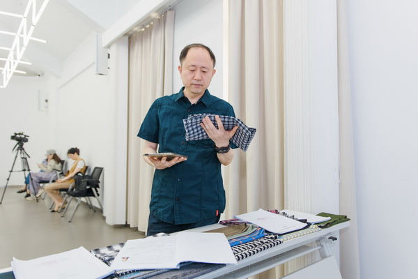 纺织面料设计人才成长与创新培养新动向-美派服饰网(图10) 挖掘创新人才,激发产业活力!“第十届(2025年)十佳纺织面料设计师及培养先进单位评选”评审会于柯桥举行