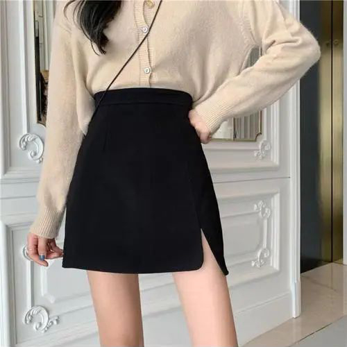 黑色包臀裙搭配指南：优雅与性感的上衣选择-美派服饰网(图2)