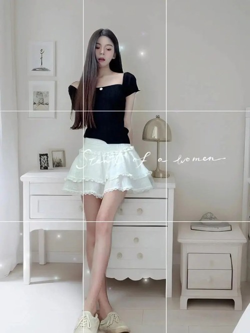 白色蕾丝短裙多风格穿搭指南 轻盈优雅的搭配艺术-美派服饰网(图1)