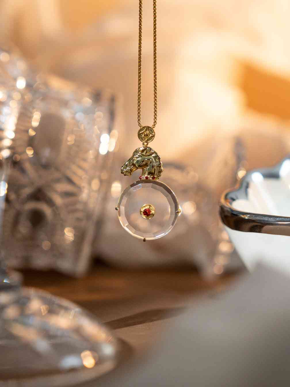 生肖珠宝邂逅现代美学，节日祝福跨越时间陪伴你-美派服饰网(图3)