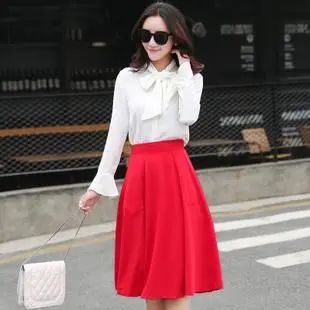 红色蓬蓬裙穿搭灵感：上衣与配饰的巧妙搭配-美派服饰网(图1)