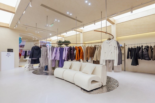 1770714821142456.jpg ROC1896.JPG