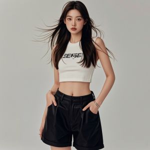 黑色短裤百搭指南 时尚达人必备搭配技巧-美派服饰网