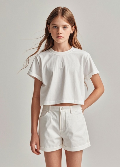 白色短裤穿搭指南：T恤七种配色解析-美派服饰网(图4)