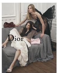 2026春夏新系列：乔纳森·安德森重塑廓形与线条的艺术表达-美派服饰网(图7)