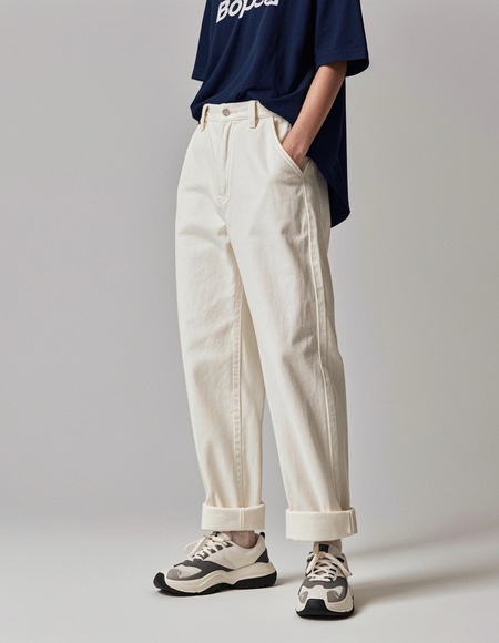 白色牛仔裤搭配指南：百变风格轻松驾驭-美派服饰网(图1)