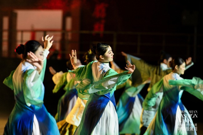 中山特级服装集群升级 传统与现代创新融合-美派服饰网(图8)