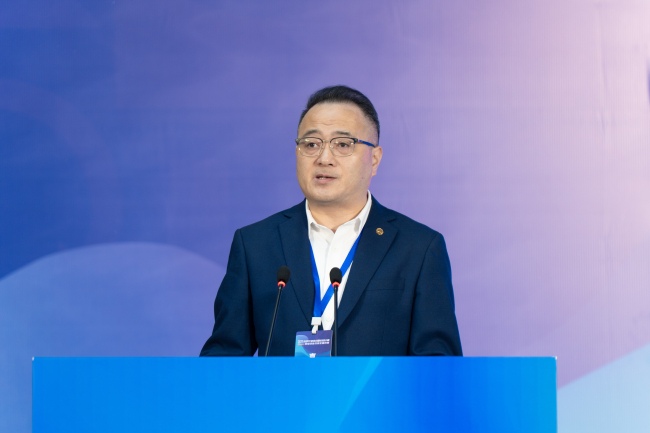 纺织面料设计师竞赛：纹样创新与文化传承深度融合-美派服饰网(图2)