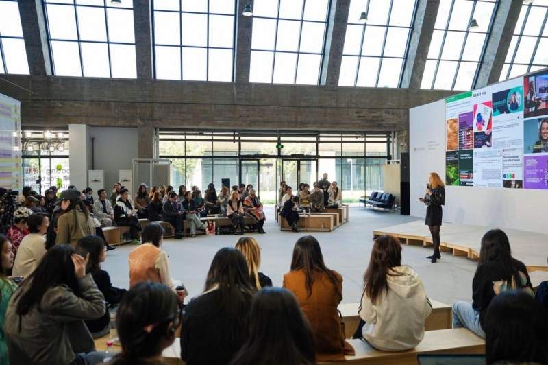 第三届国际时尚生态学术会议 浮粒空镜-美派服饰网(图10)