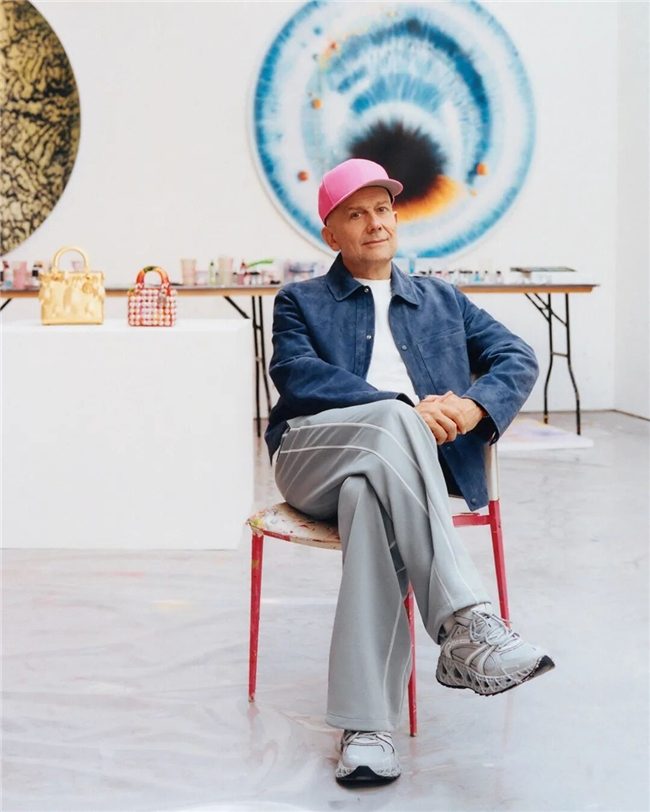 Dior Lady Art#10 艺术家限量系列展亮相上海-美派服饰网(图15)