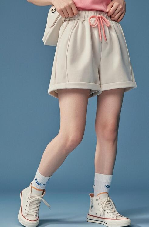 板鞋搭配技巧：休闲风服饰如何搭配更出彩-美派服饰网(图5)