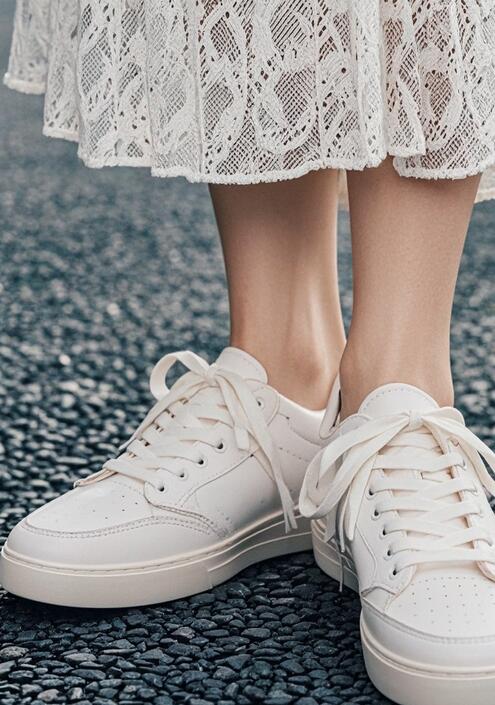 板鞋搭配技巧：休闲风服饰如何搭配更出彩-美派服饰网(图3)