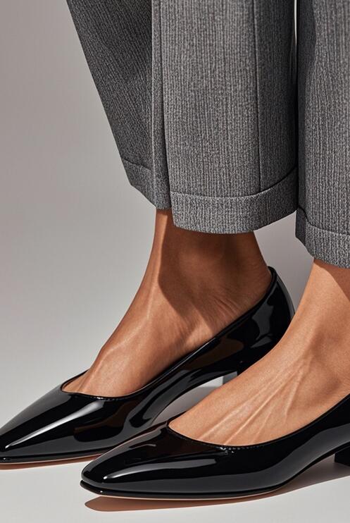 女士黑色漆皮鞋百搭搭配技巧与场合指南-美派服饰网(图2)