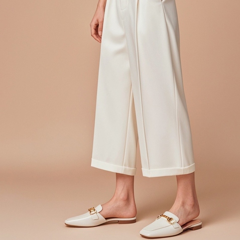白色阔腿裤时髦鞋款搭配：五种风格解析-美派服饰网(图2)