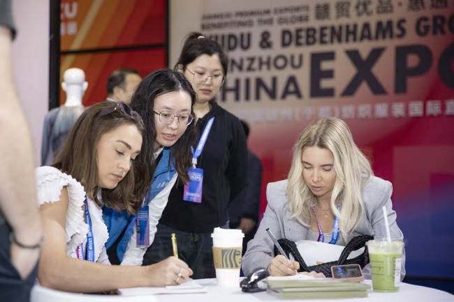 GTG2025｜时尚红飘带 女装新势力(图6)