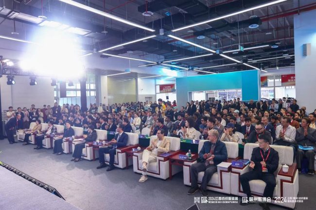 GTG2025｜时尚红飘带 女装新势力(图7)