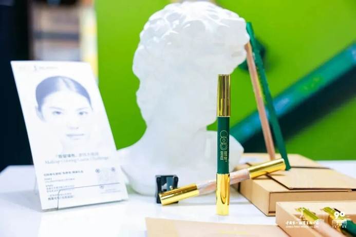 跨界融合，笔绘新篇：中华铅笔闪耀2025CLE授权展(图6)