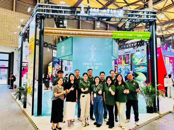 跨界融合，笔绘新篇：中华铅笔闪耀2025CLE授权展(图26)