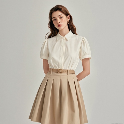 米色a字裙搭配什么上衣好看【图文】(图1)