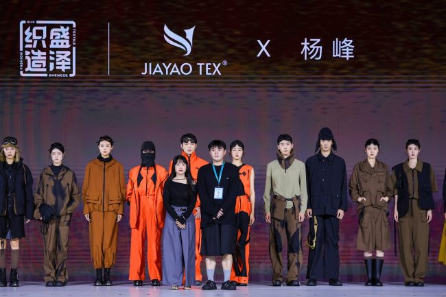 功能户外时装破圈反乌托邦美学-美派服饰网(图25)