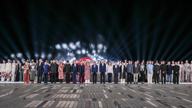 苏州湾融合传统与现代诠释当代时尚趋势-美派服饰网(图11)