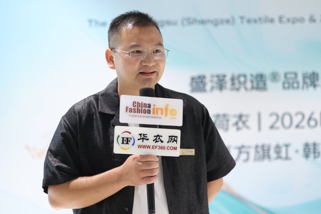 非遗簪花灵感 韩琪“繁花”时装展现传统与潮流融合-美派服饰网(图24)