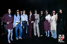 叛逆的优雅：QINGMU 2026春季「雅痞女郎派对」登陆广东时装周(图14)