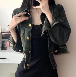 黑色包臀裙搭配经典技巧-美派服饰网