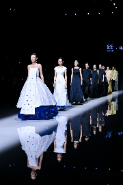 “南方丝巢×吕越” 时装发布会惊艳亮相中国国际时装周