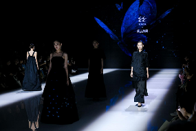 “南方丝巢×吕越” 时装发布会惊艳亮相中国国际时装周