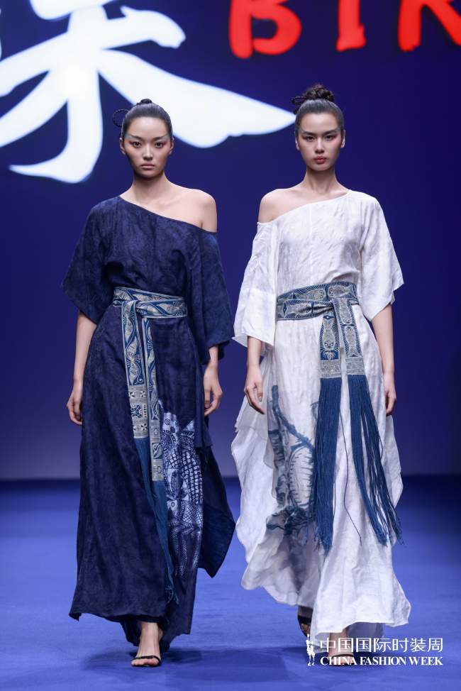 非遗邂逅科技，成昊蝶系列破茧成蝶-美派服饰网(图6)