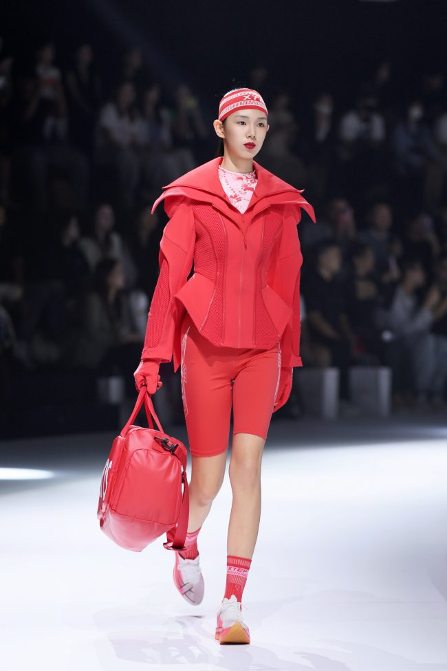 科技重塑运动美学 新东方美学边界突破-美派服饰网(图11)