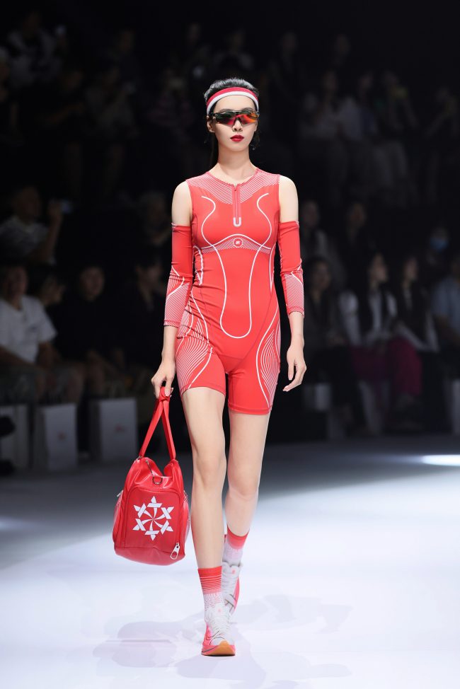 科技重塑运动美学 新东方美学边界突破-美派服饰网(图10)