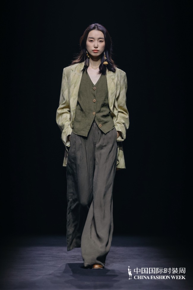 神话与自然对话，五谷丰登绽放时尚设计-美派服饰网(图8)
